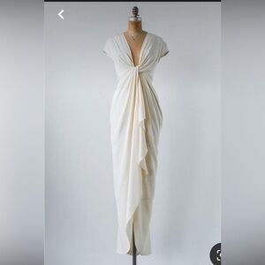 White Special made lined size 4 draped white dress zip enclosed